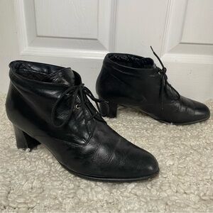 Vallecomoda Black Leather Lace Up Heeled Boots Made in Italy Academia 38